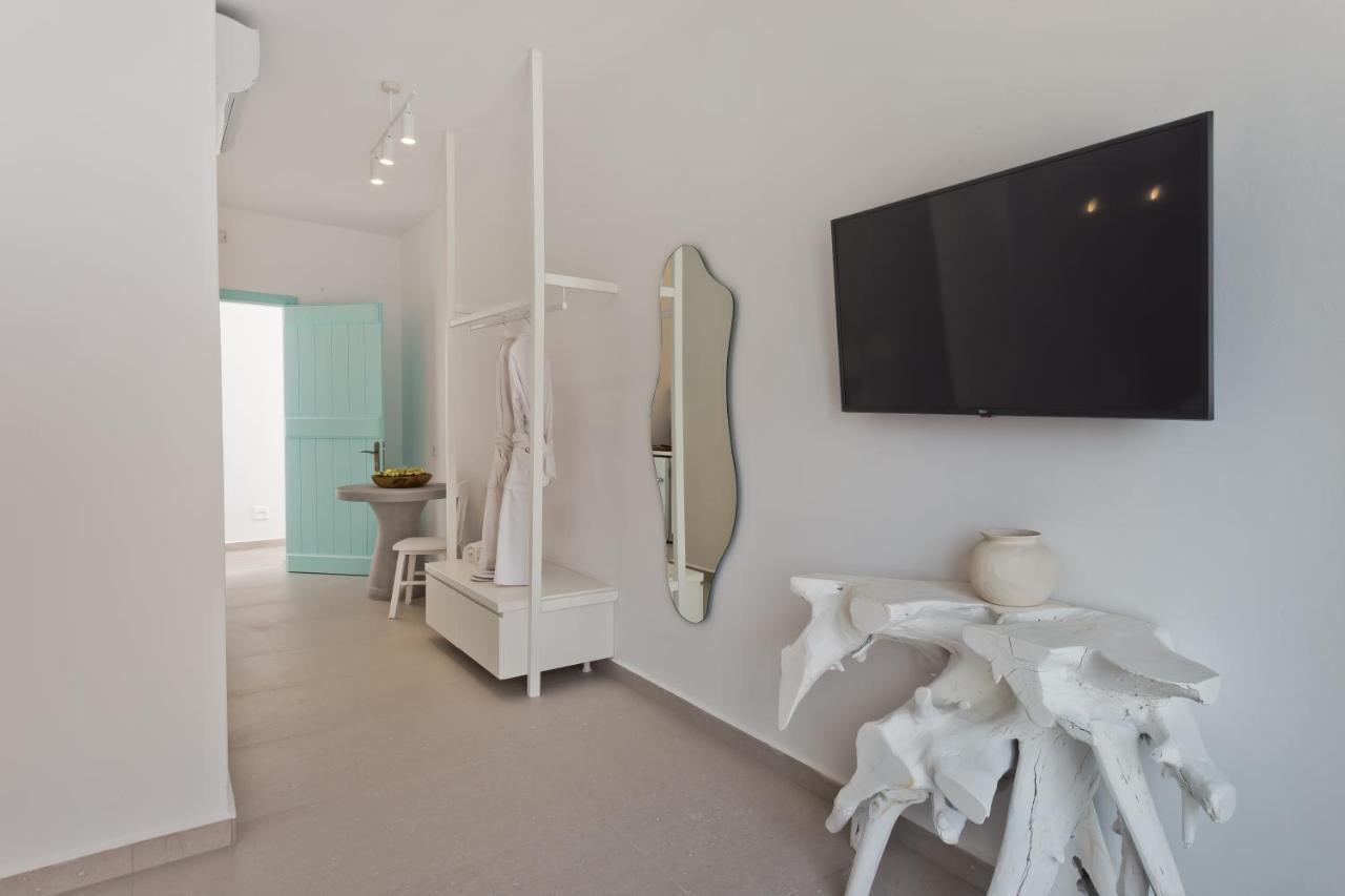 Enilion Luxury Suites Kyra Panagia Exterior photo
