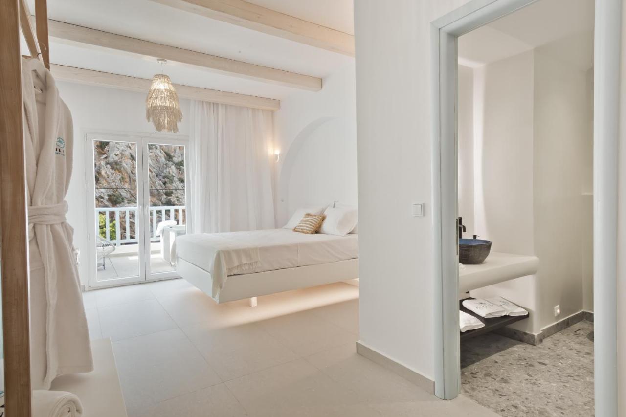 Enilion Luxury Suites Kyra Panagia Exterior photo