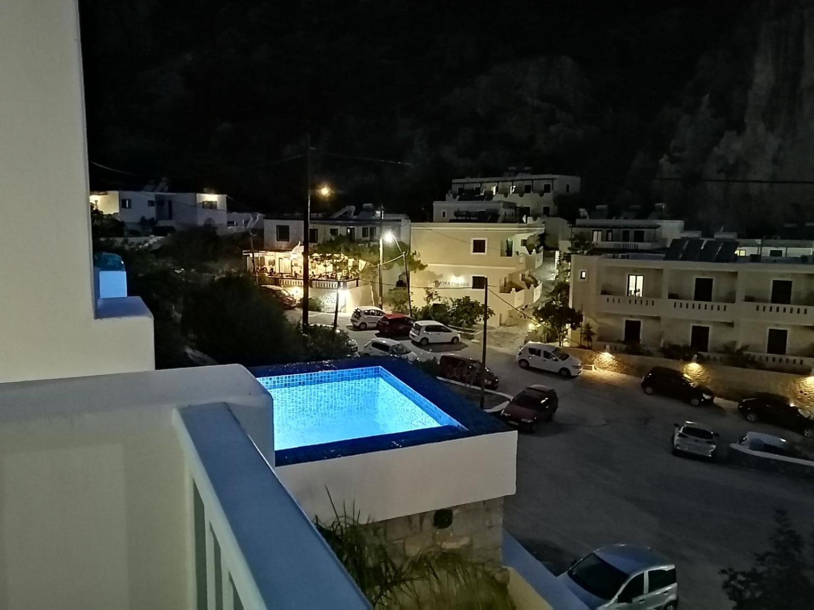 Enilion Luxury Suites Kyra Panagia Exterior photo