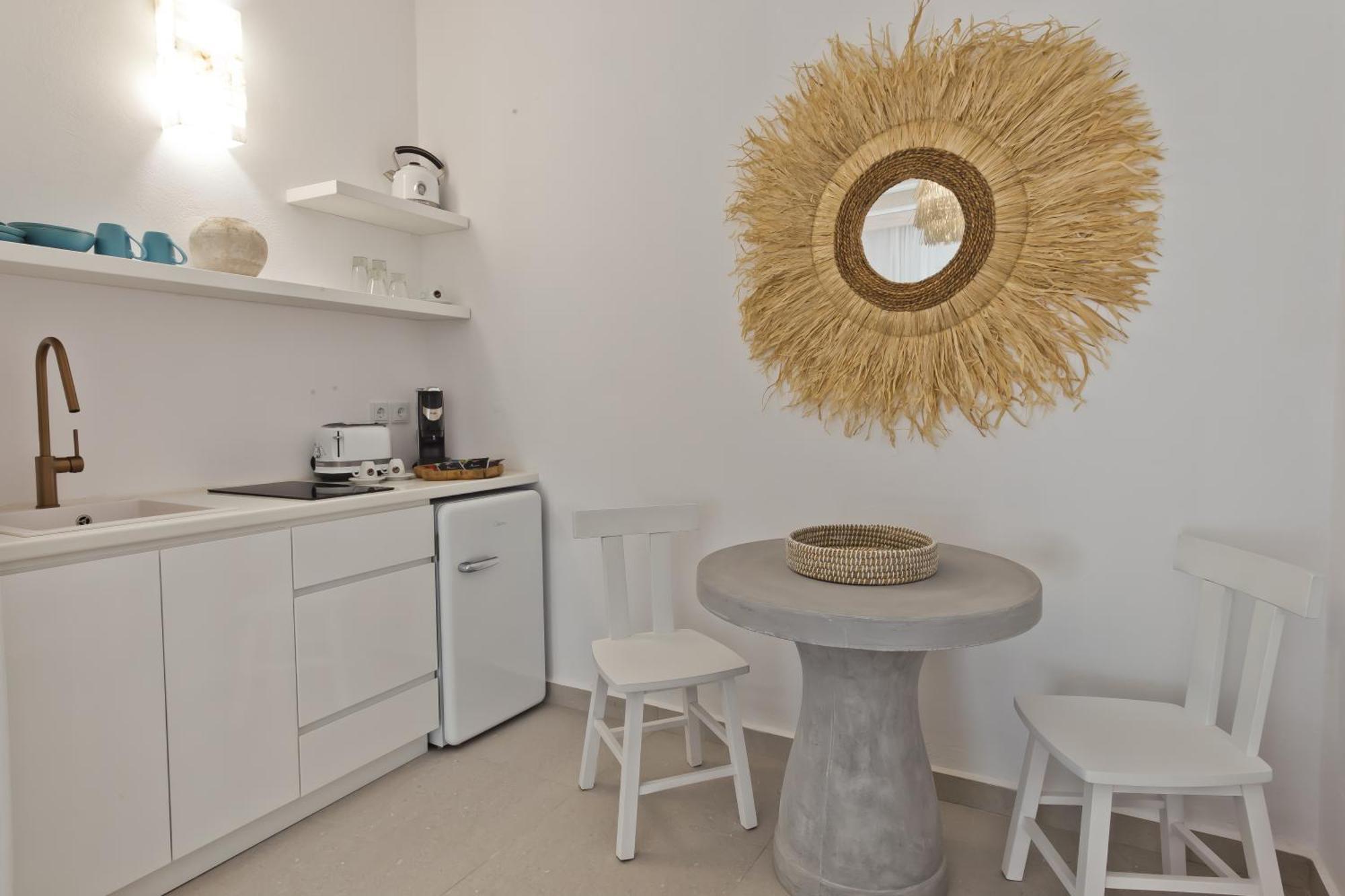 Enilion Luxury Suites Kyra Panagia Exterior photo
